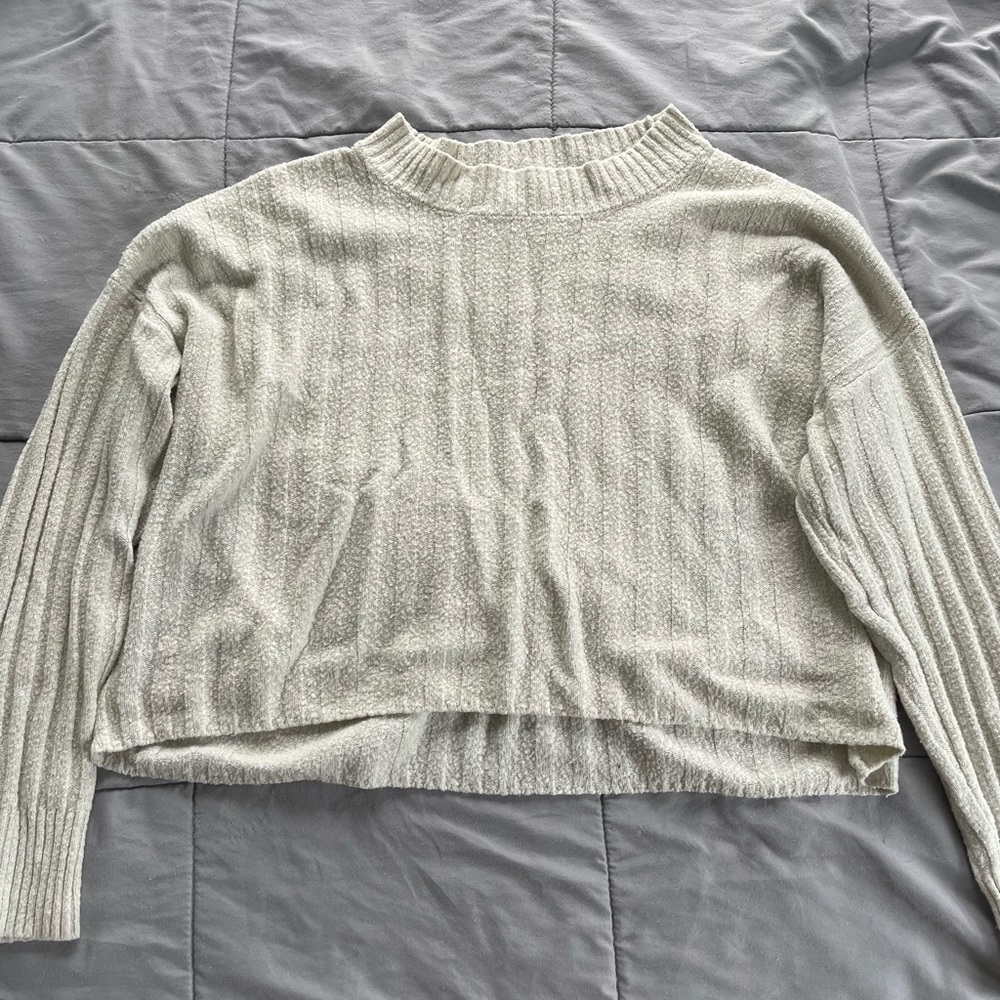 American eagle cropped sweater. Small.